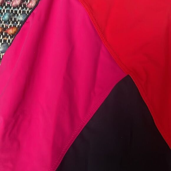 Another beautiful one piece.  Like new! - Picture 2 of 6